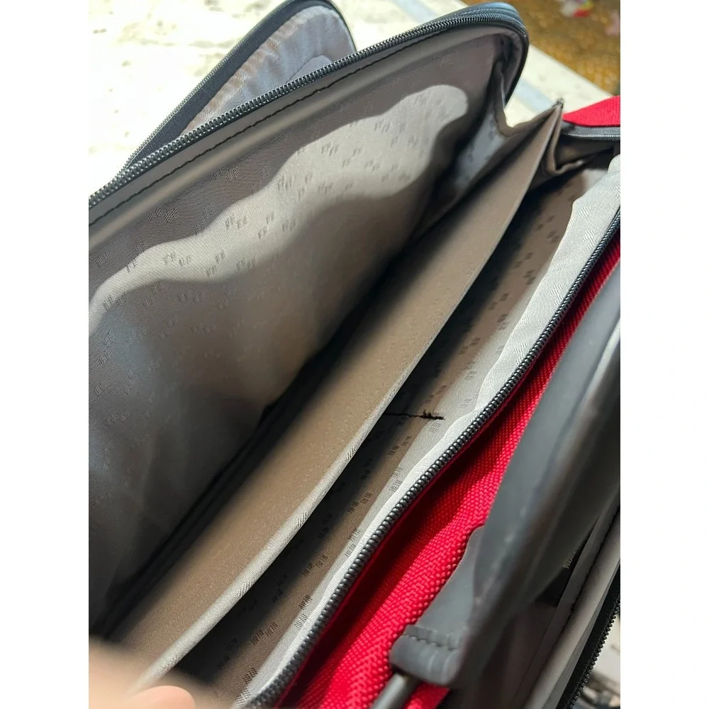 Samsonite Red Padded Laptop Bag Briefcase Messenger Carry On 17